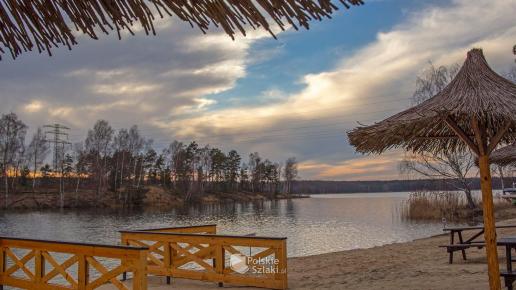 Zalew Nakło Chechło - plaża przy restauracji Hrabina Wrońska