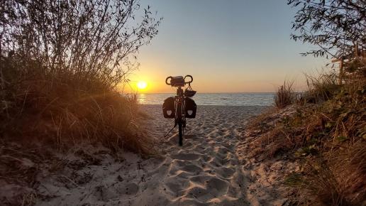 Rower na plaży na Cyplu Rewskim, Mariusz