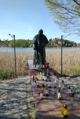 Studzieniczna - pomnik Jana Pawła II, Joanna